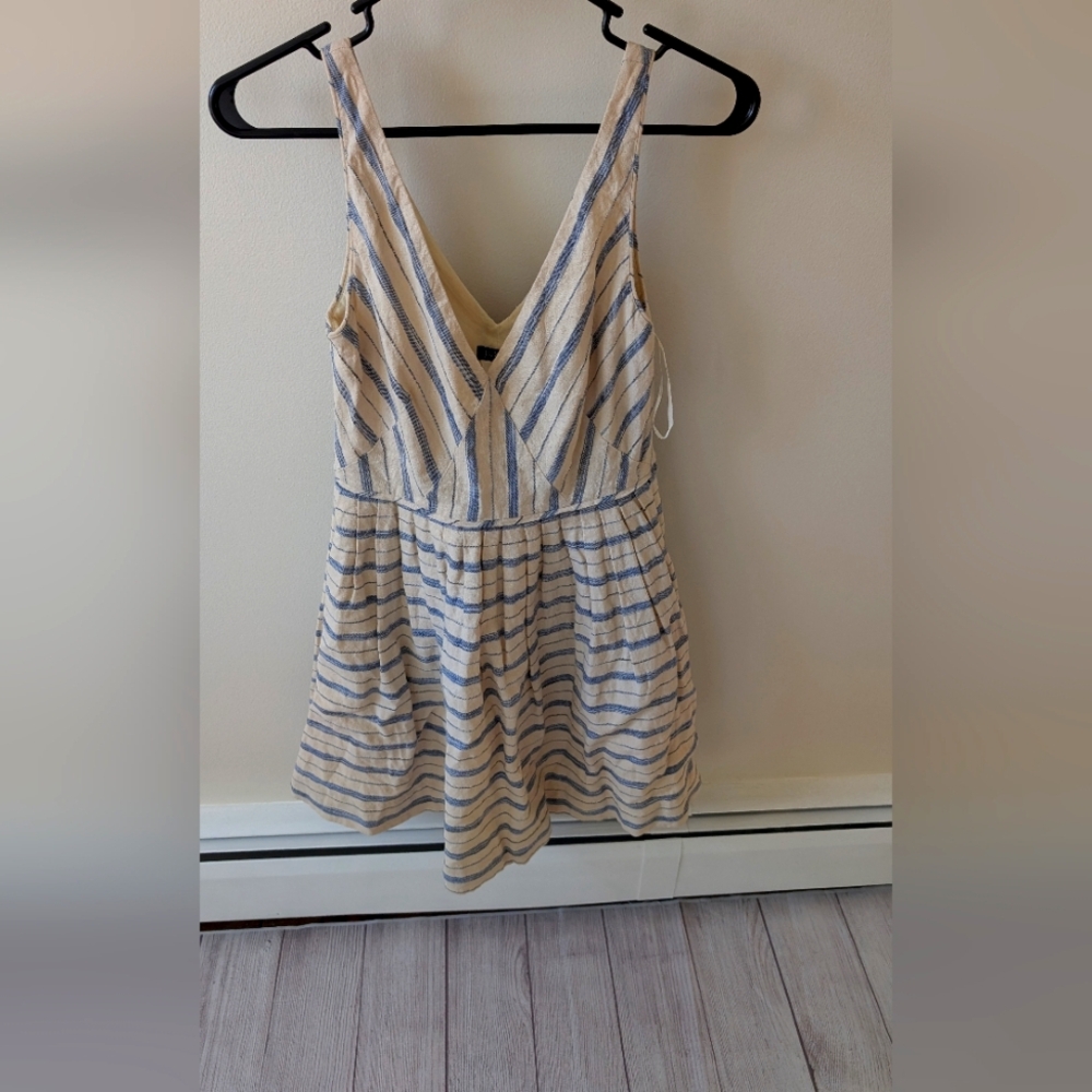 J. Crew Womens sleeveless pleated A line blue striped v neck dress. Size 2